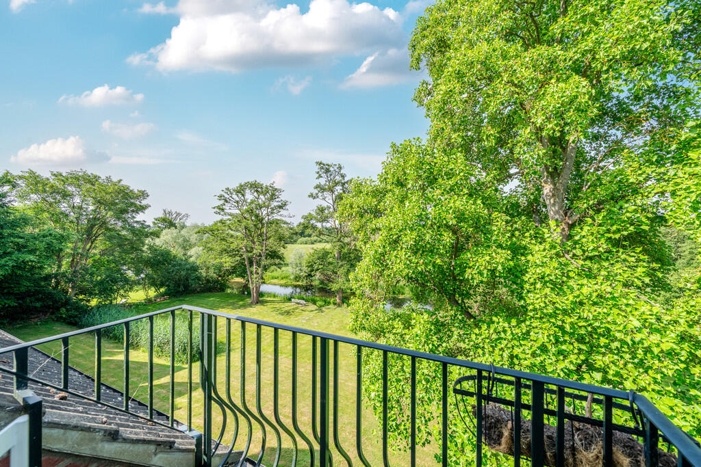 1310557-10-685532...