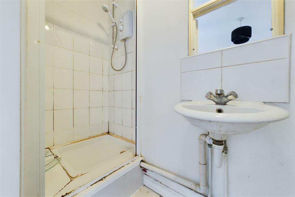 63 Great Western Road, City Centre Gloucester GL1 