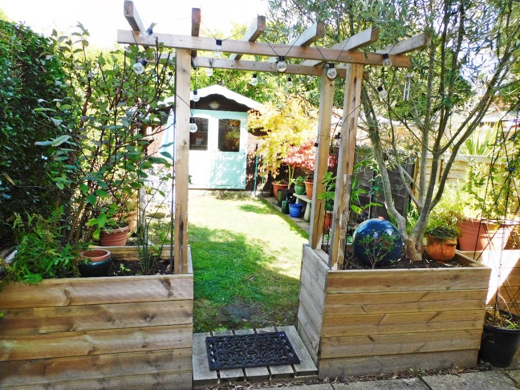 Arch to Garden