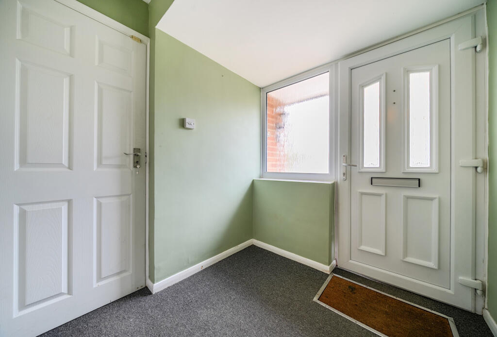 1369801-7-68f23f9...