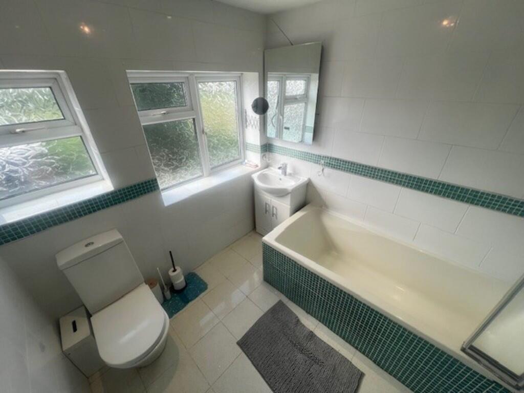 FIRST FLOOR BATHR...