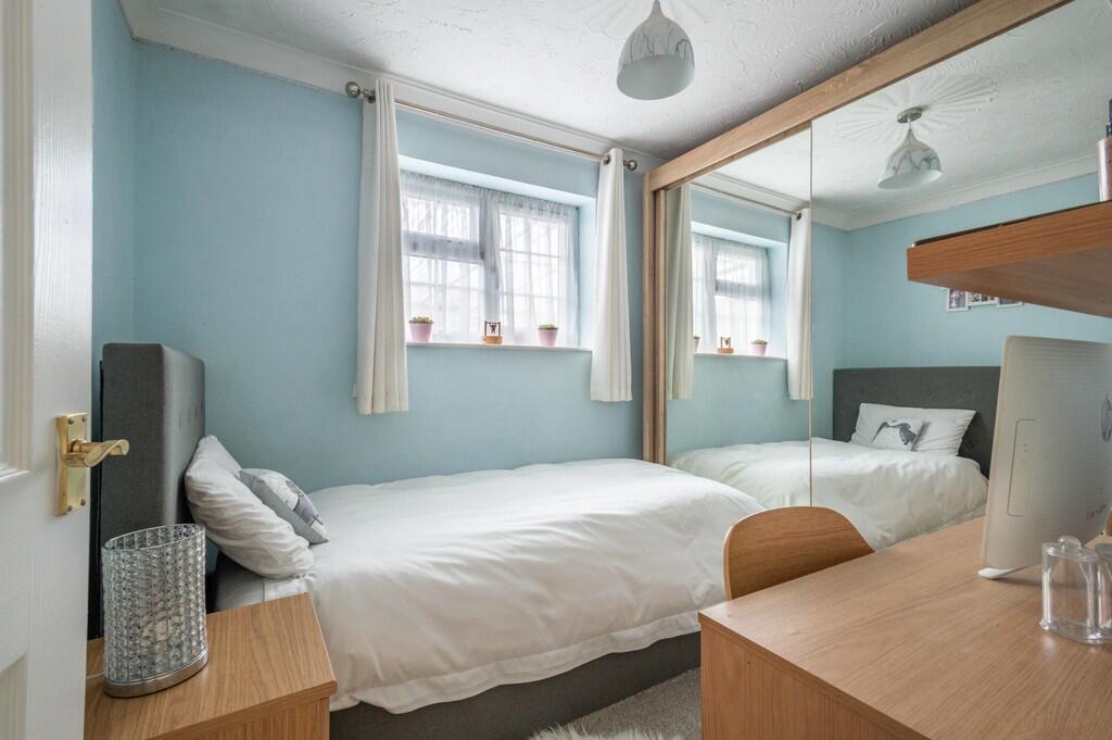 4 Strollers Way-1...