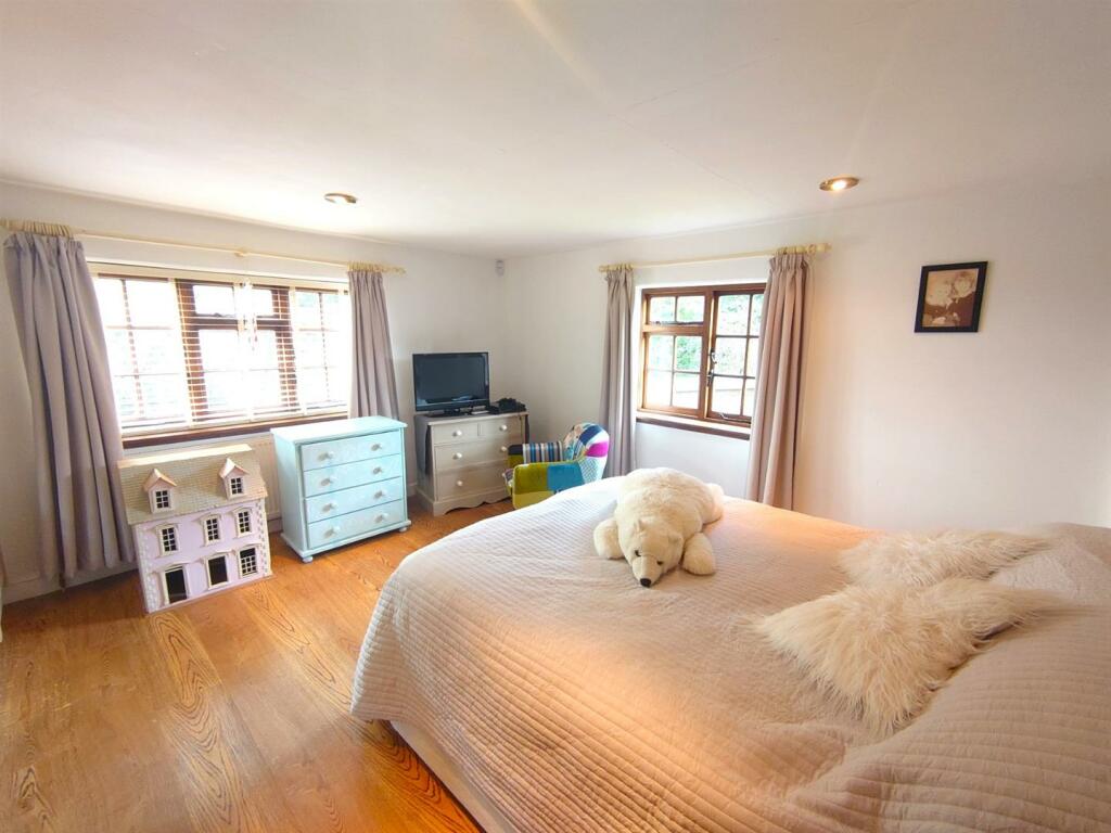 Bedroom 3.JPG
