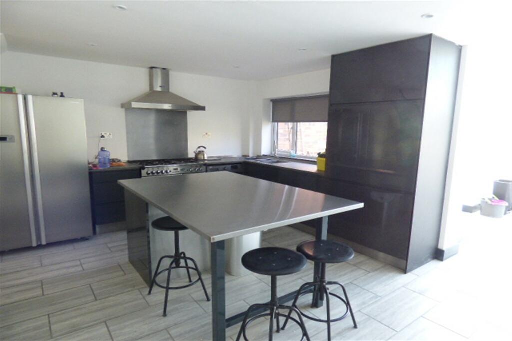 Kitchen b