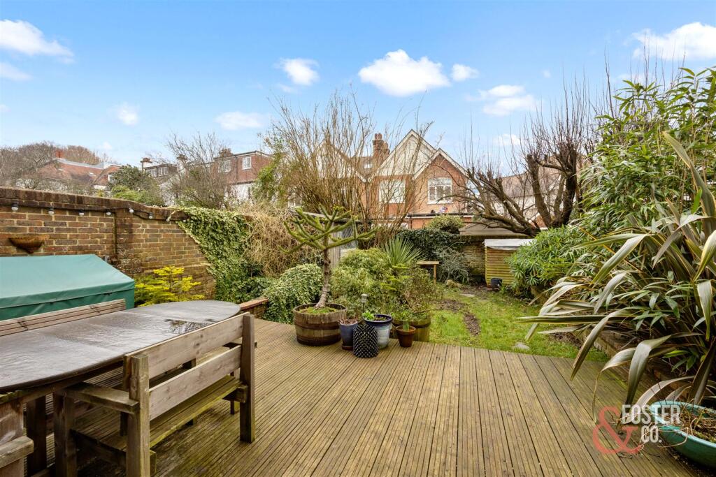 Bigwood Avenue, 21-022.JPG