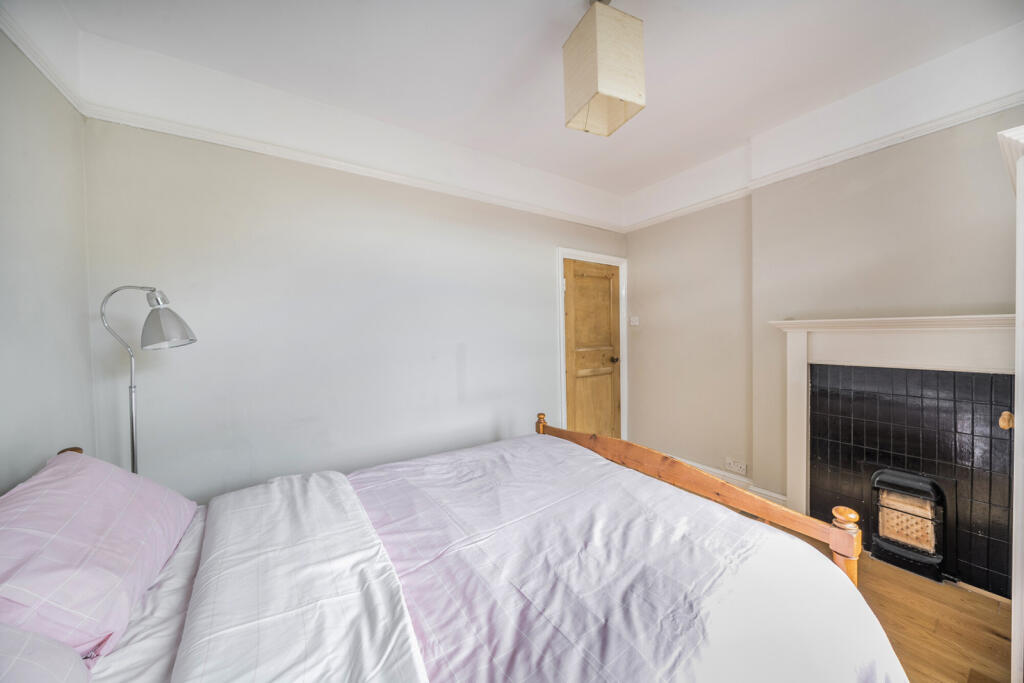 1359831-15-68d3df...