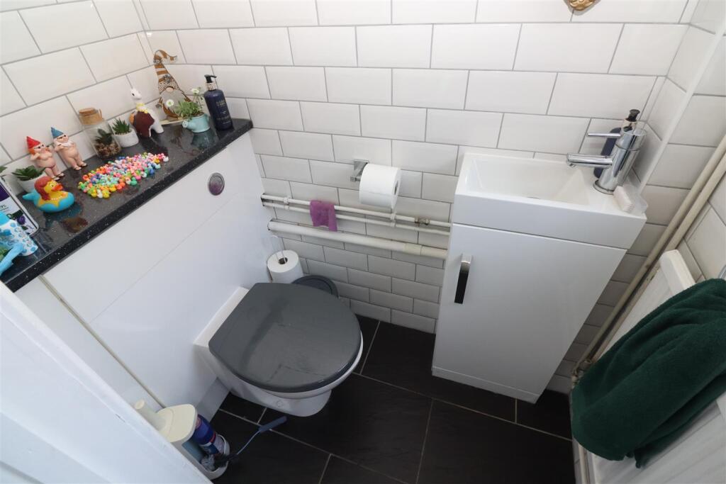 Ground Floor Cloakroom / WC