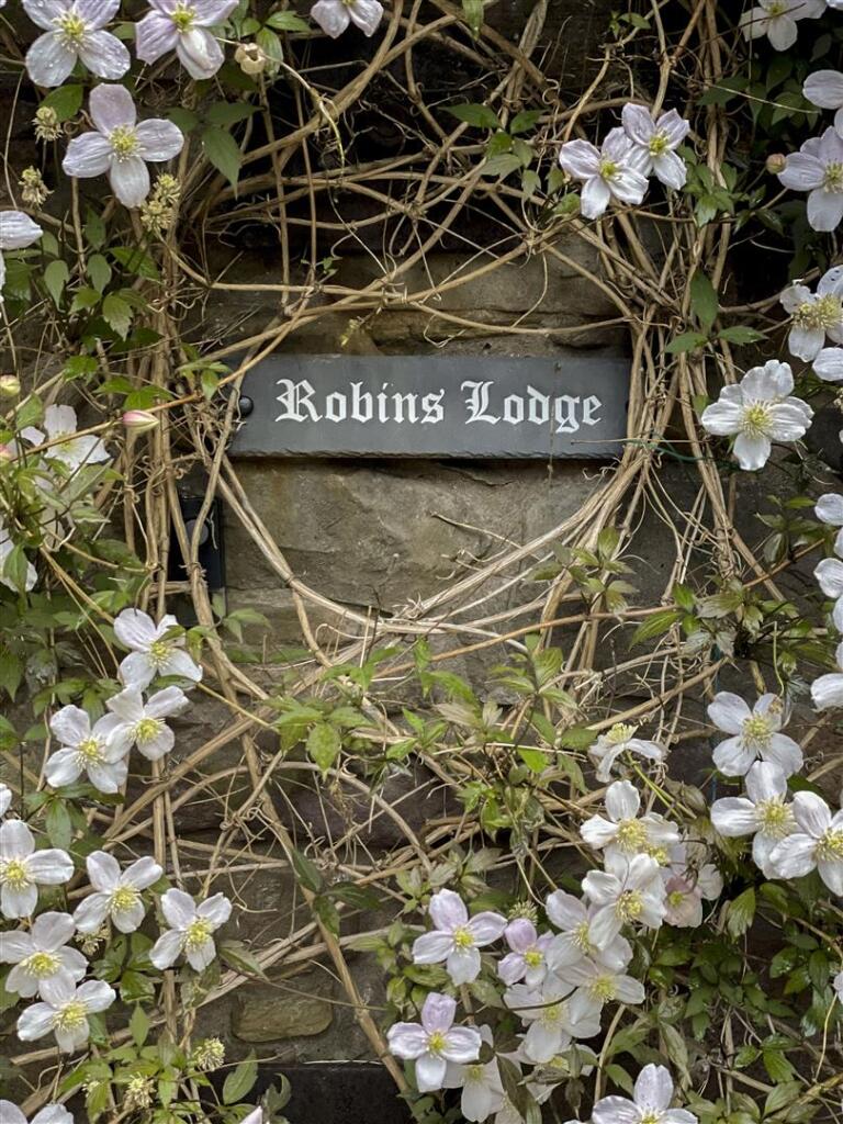 Robins Lodge