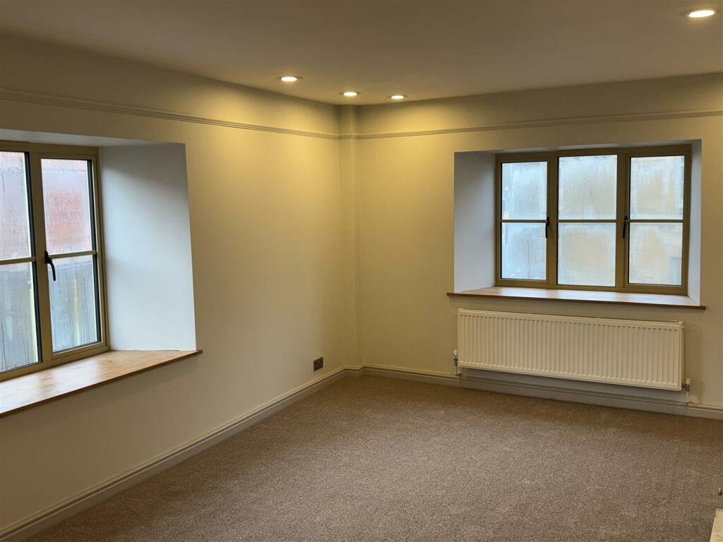 Sitting Room.jpg