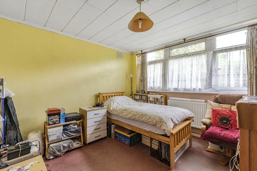 Bedroom 2 (2)