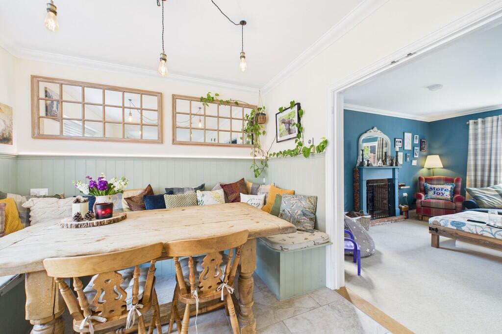 CAM01689G0-PR0489...