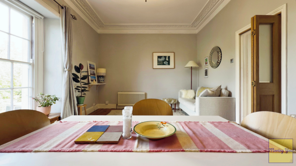 Lounge/ Dining Room