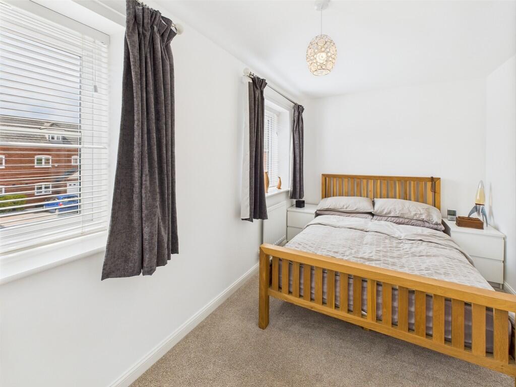 CAM02854G0-PR0384...