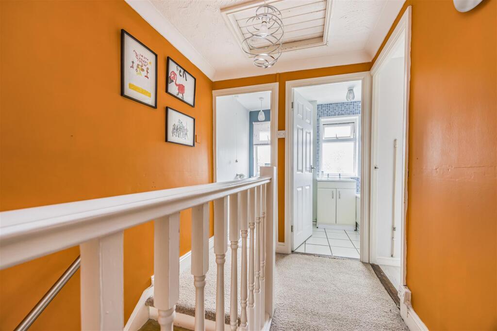 12 Passfield Walk, Havant-PorticoMarketing-SarahOl