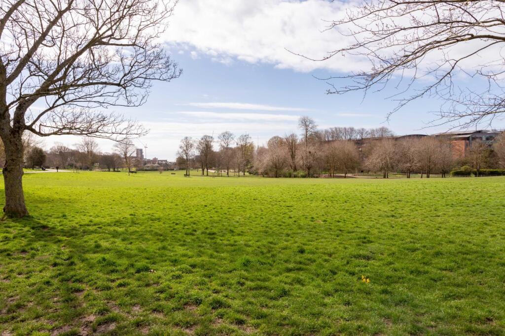 Hove Park-1.jpg