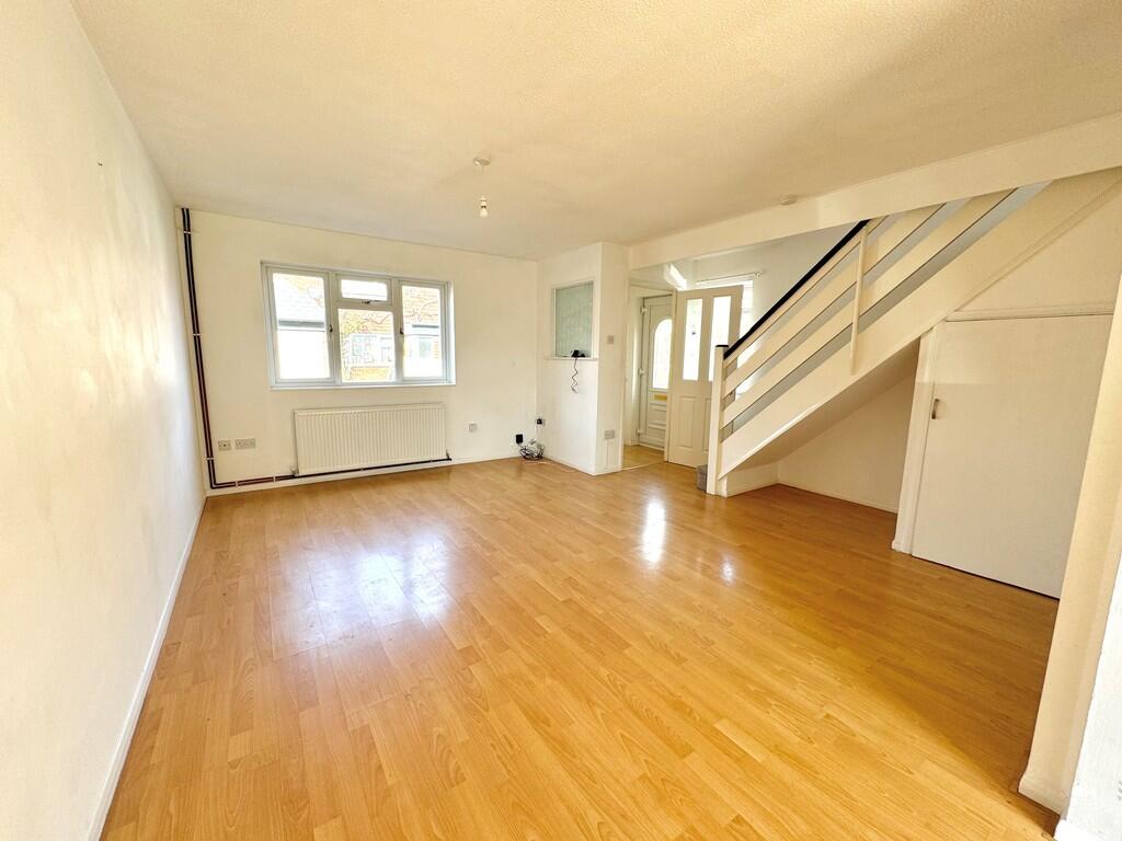 77 Coniston loung...