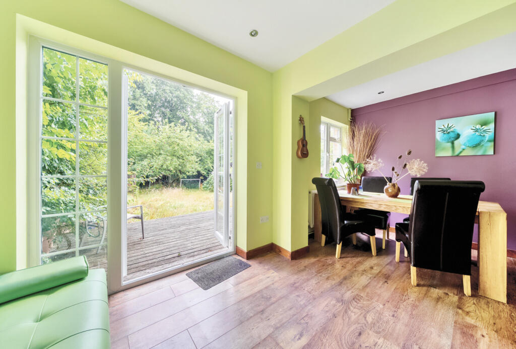 1332745-9-688879e...