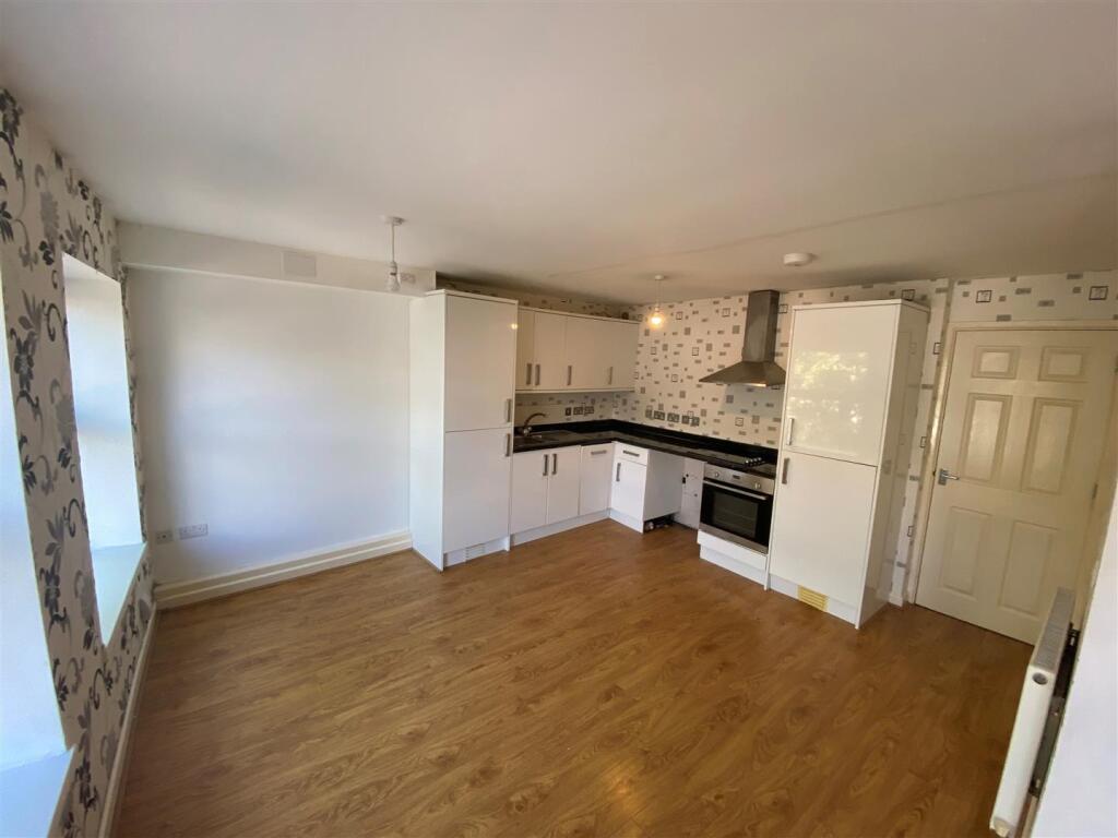 ItArrqmueUulD0-8I...