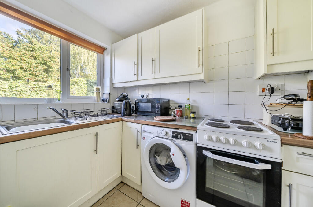 1359658-5-68dbf6b...