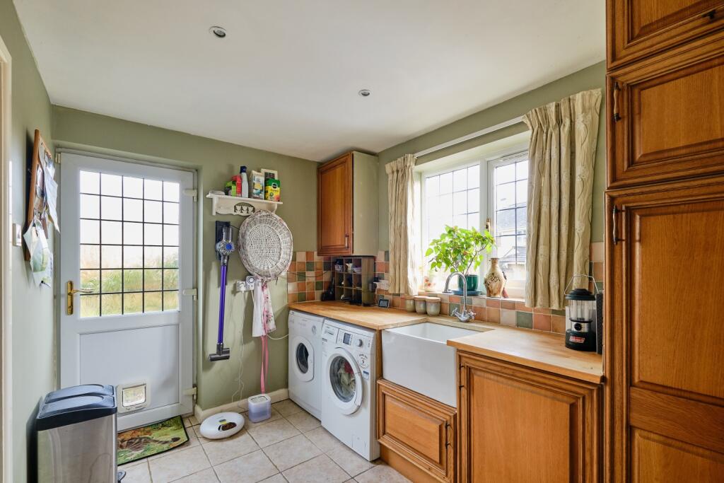 EdisonFord_8AmberleyWay(Nov24)_191(print)