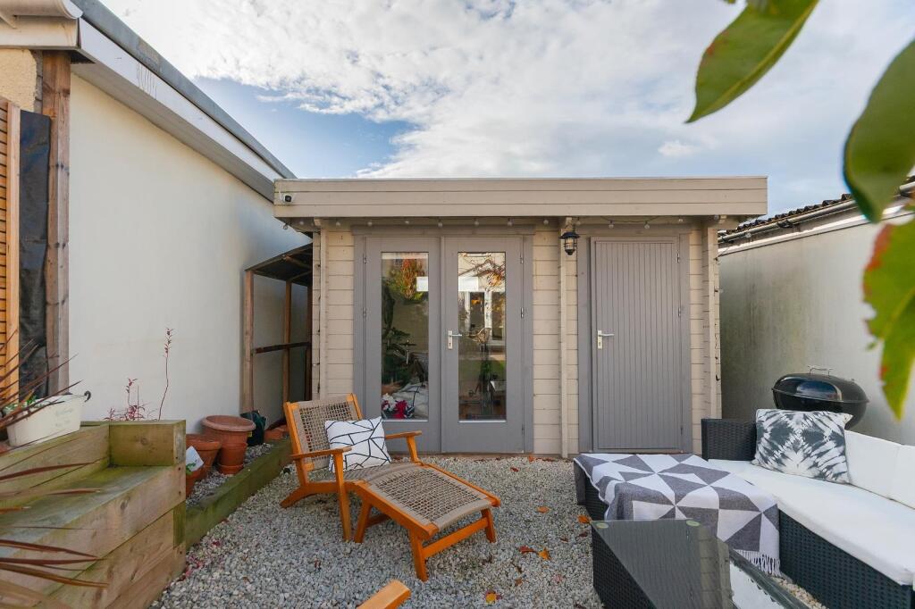 3C9RBN - External C.jpg