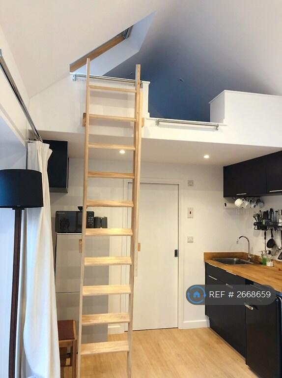 Studio &amp; Mazzanine