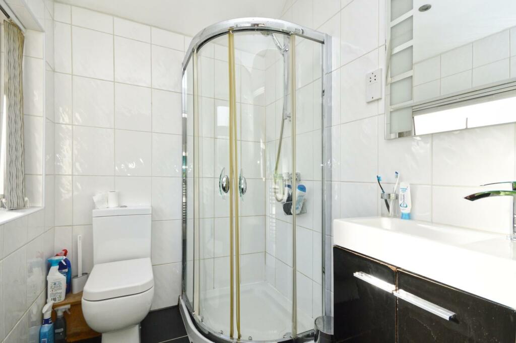 En Suite Shower Room