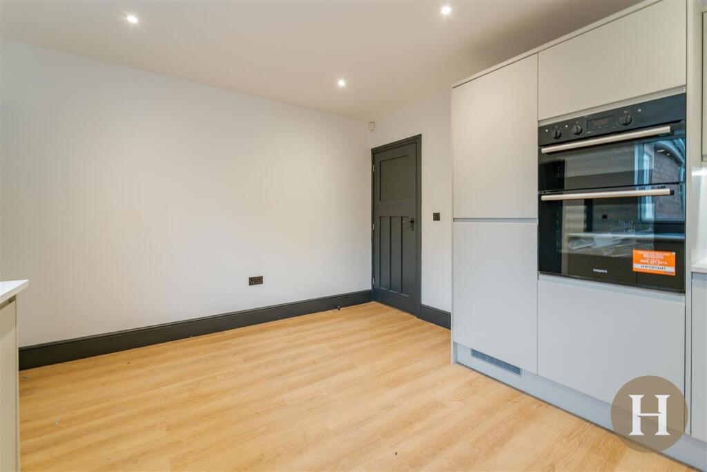 Hadleigh Estate Agents-22.jpg