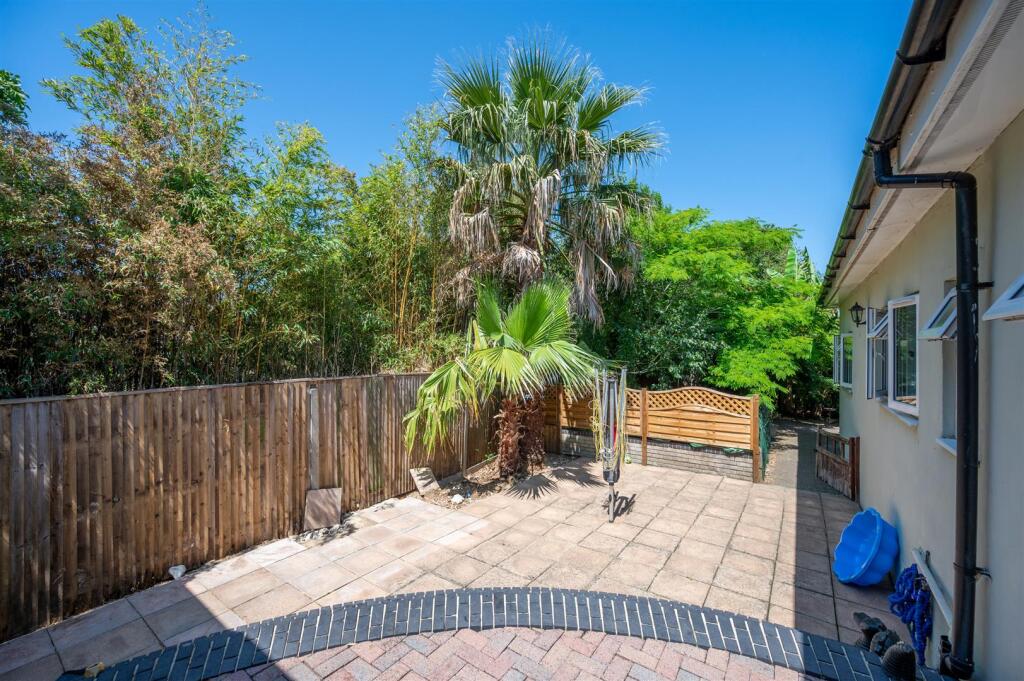 29 Chichester Avenue 25 26.jpg