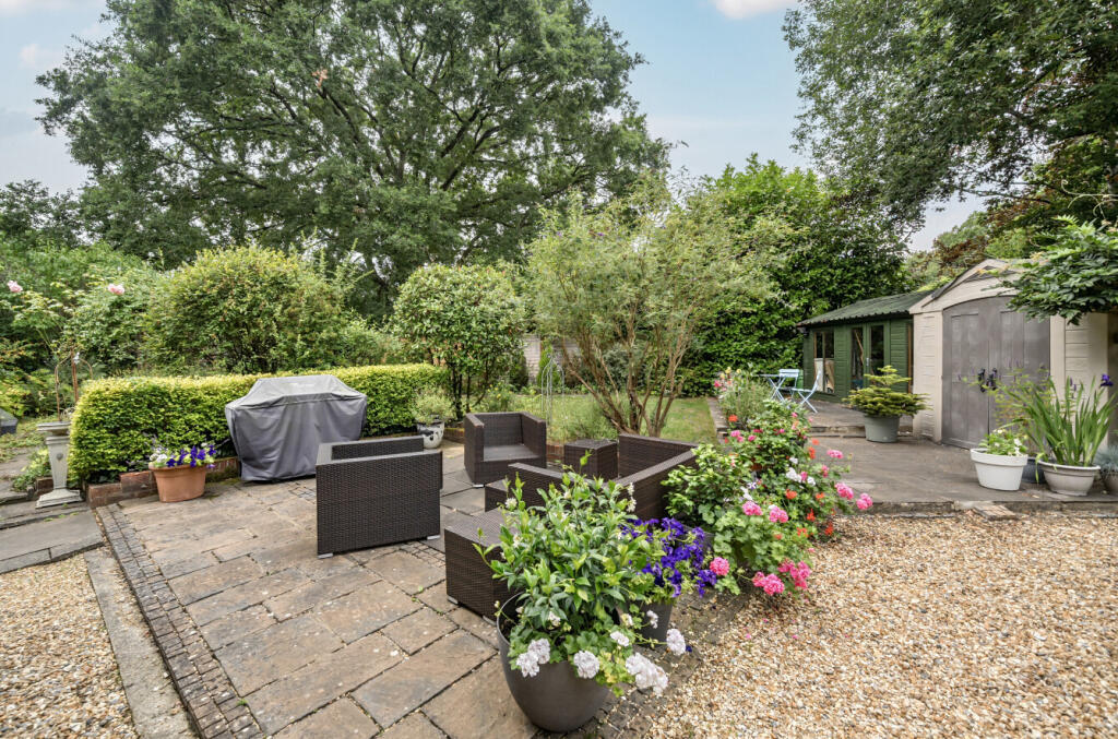 Garaging &amp; Studio