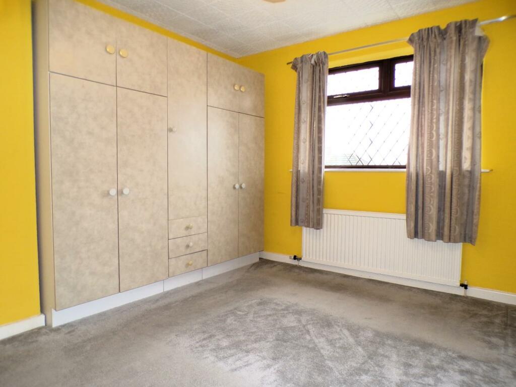 KirbyAve50bed1.JPG