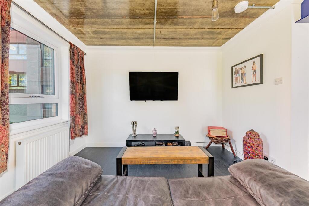 19B Shepherds Loan Dundee-6.JPG