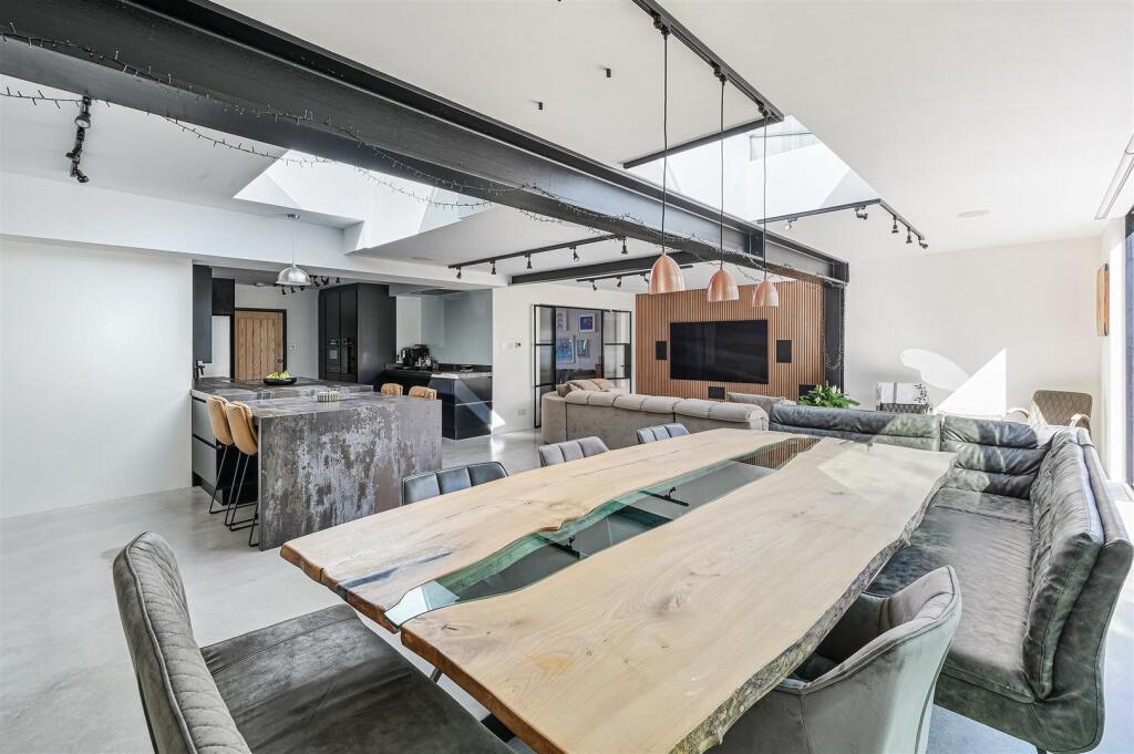 CHAPEL WAY, 102 (16).jpg