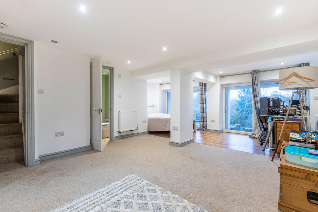 Open Plan Lower G...
