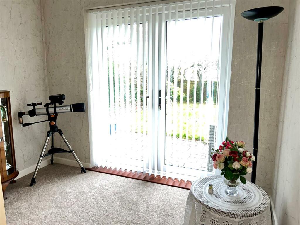 Broad Rig Ave 36 - BEDROOM 3 NEW.jpg