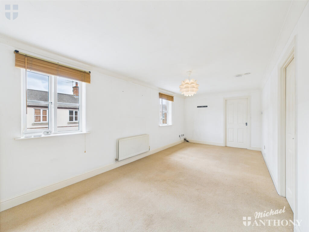 CAM03218G0-PR0652-STILL006