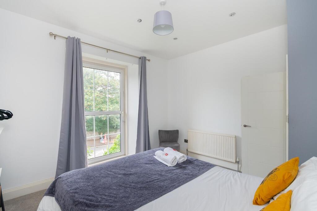 F5F6FCM - Bedroom F.jpg