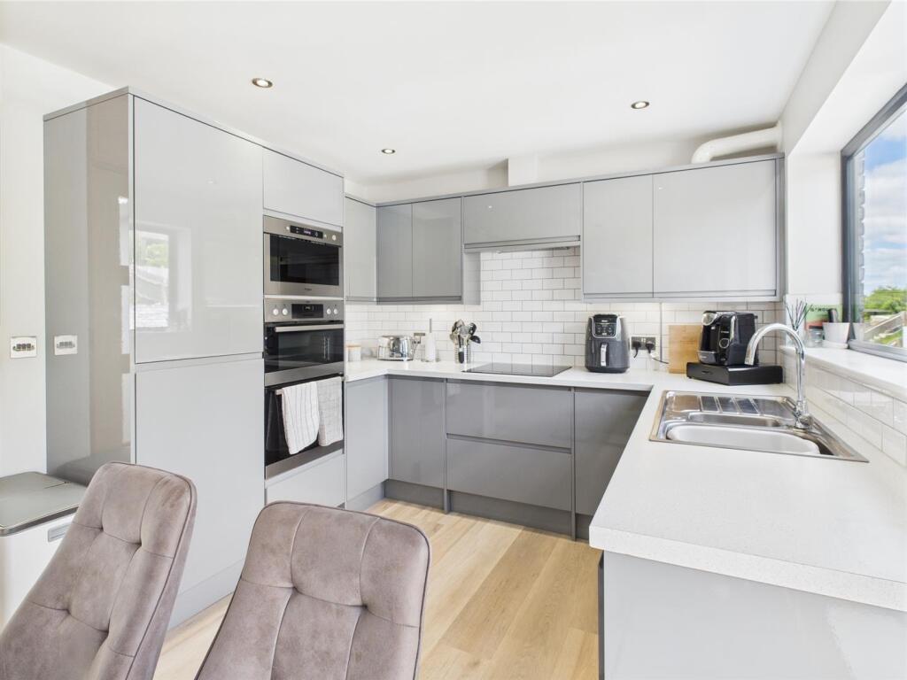 kitchen 1 .jpg