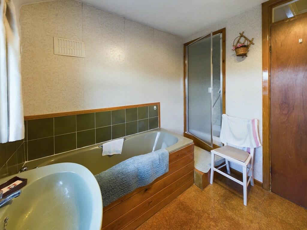 CAM02854G0-PR0267...