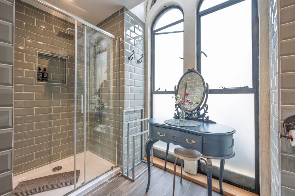 En-suite Shower Room