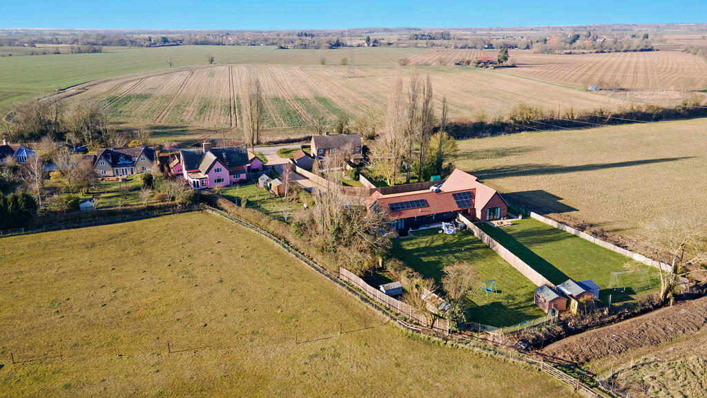 8638610-exterior2...