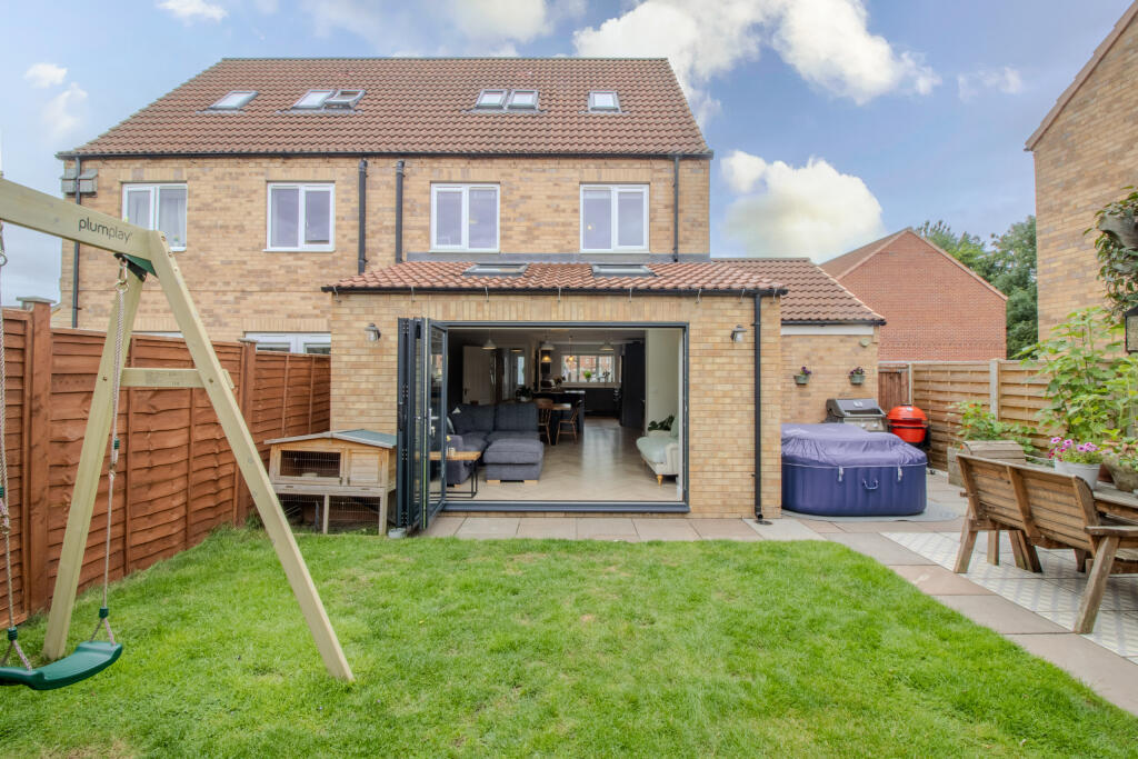 33 Evergreen Way (1 of 2)