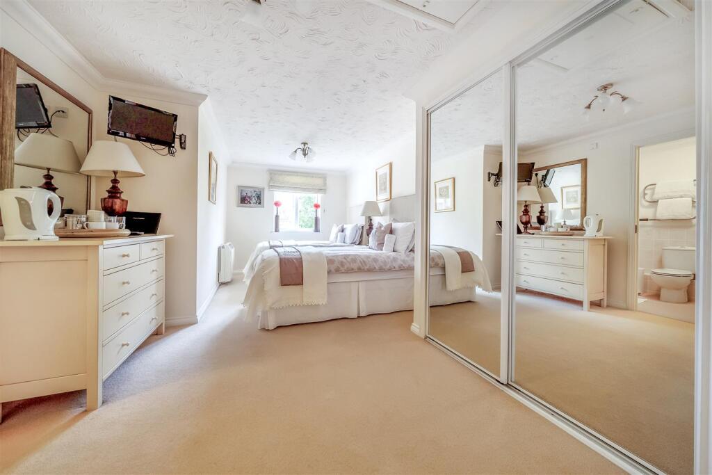 Owners Guest Suite.jpg