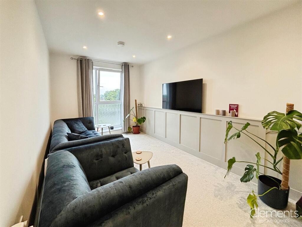 Open Plan Lounge/Kitchen