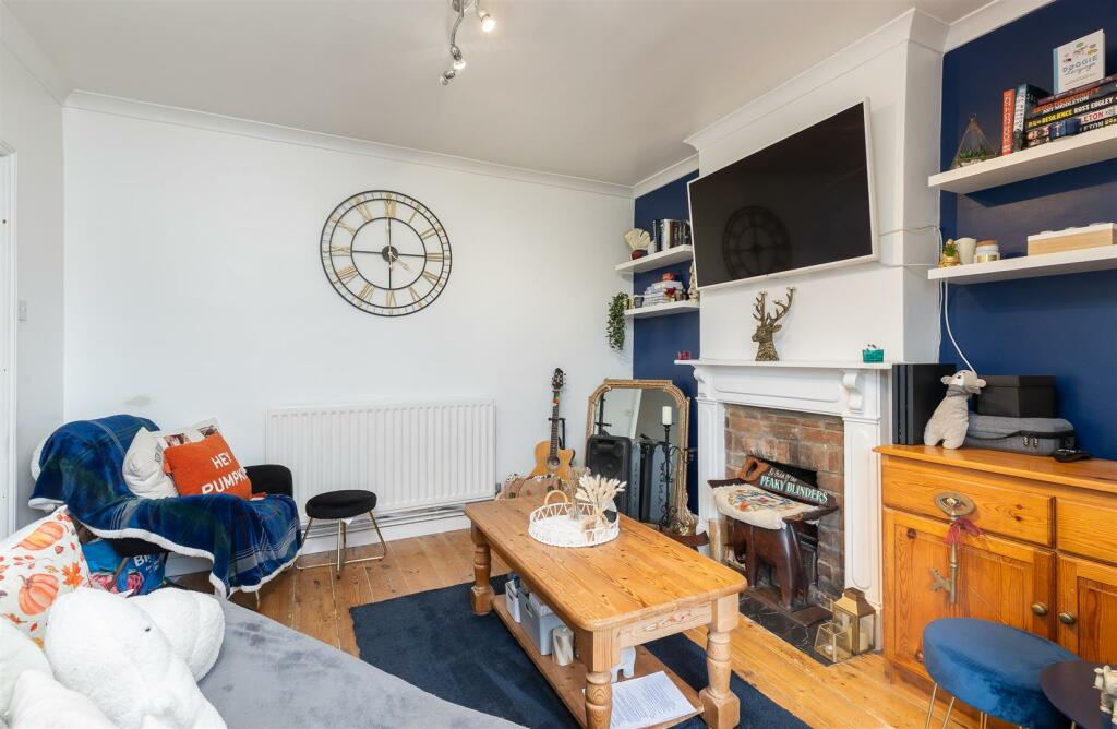 Sitting Room 2.jpg