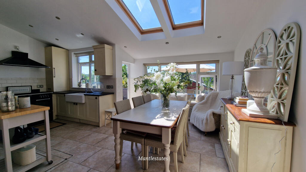 KITCHEN - DINER