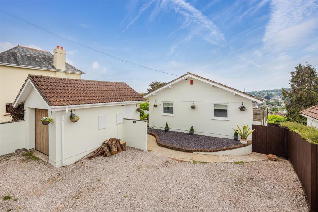 A09 - Pine Lodge Copythorne Road Brixham - 250609.