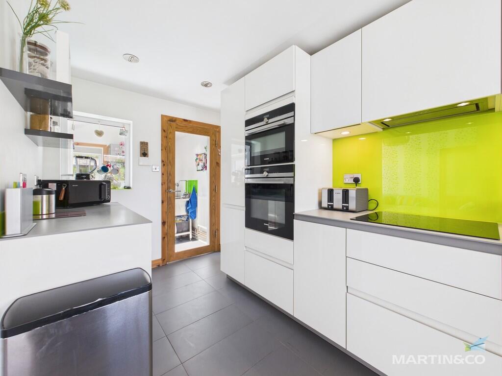 CAM03111G0-PR0336...