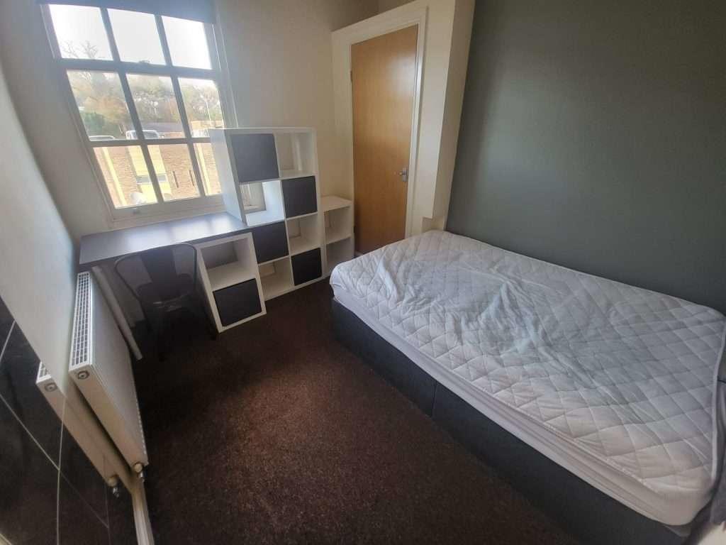 Flat_2_498_Glossop_Road