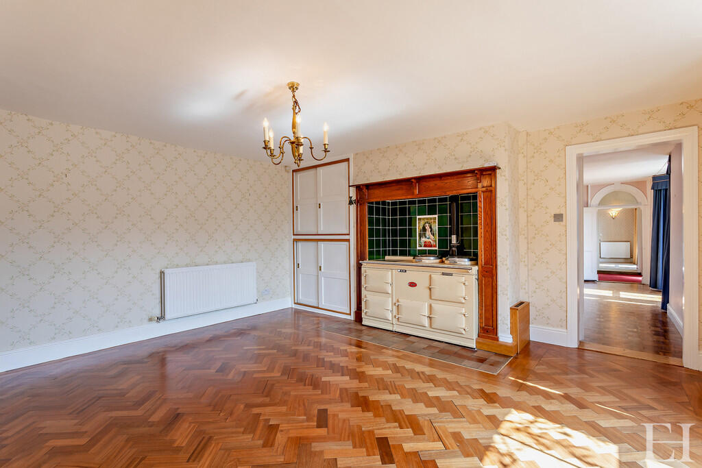 8642632-interiorW...